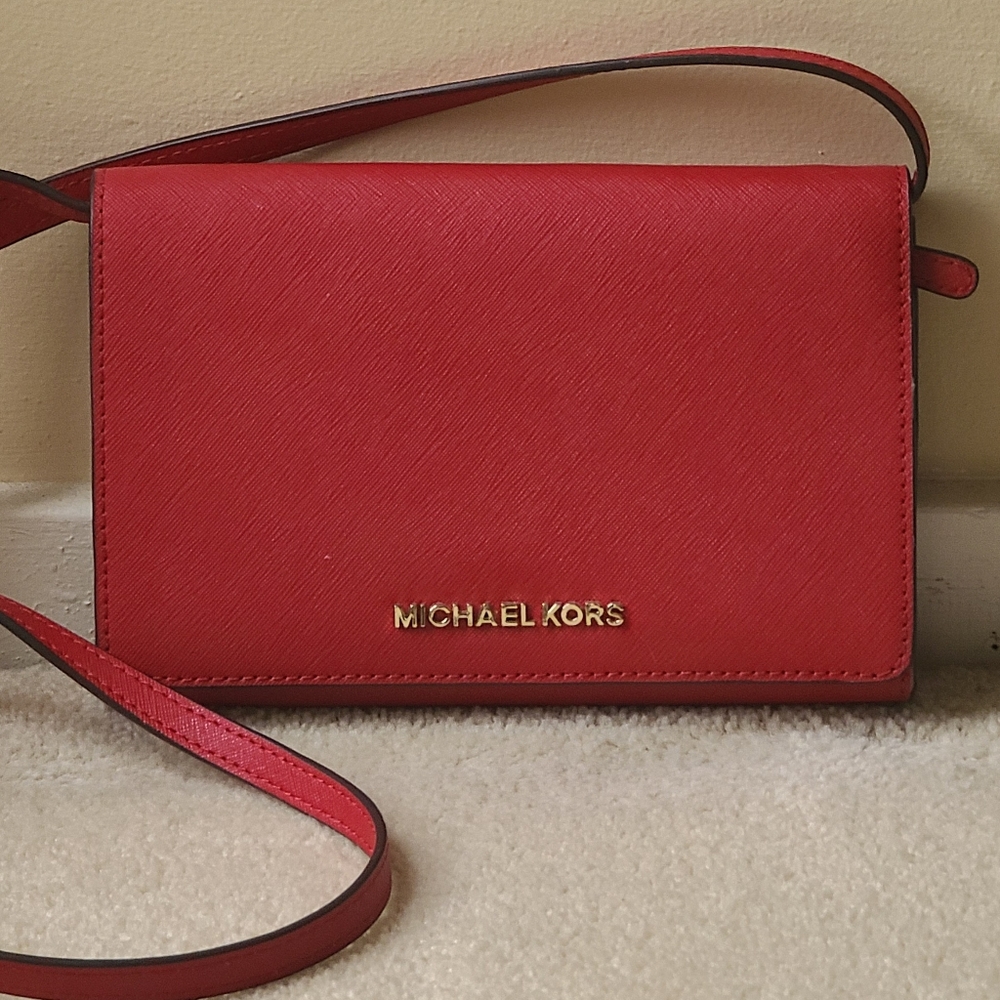 Michael Kors Chili Leather Crossbody Clutch Bag